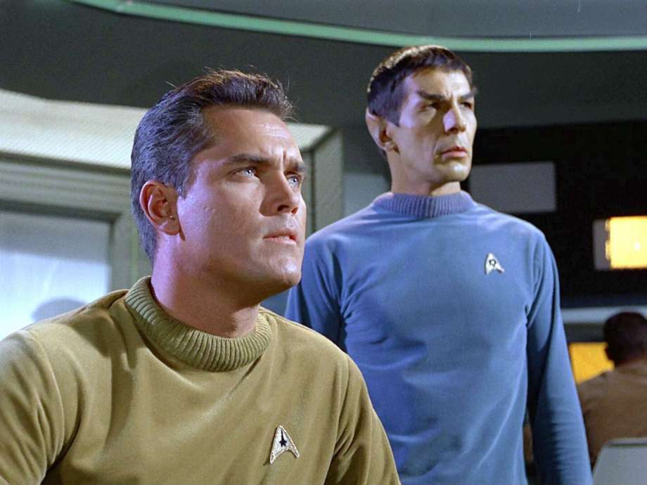 Jeffrey Hunter as Christopher Pike with Leonard Nimoy as Spock: Star Trek